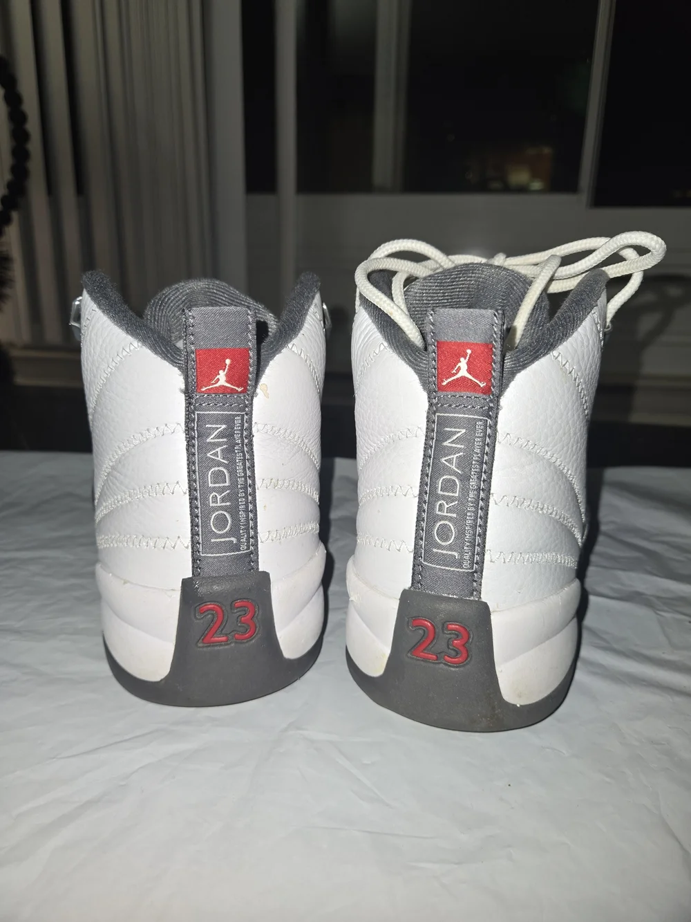 Nike Men's White and Gray Retro Basketball Sneakers